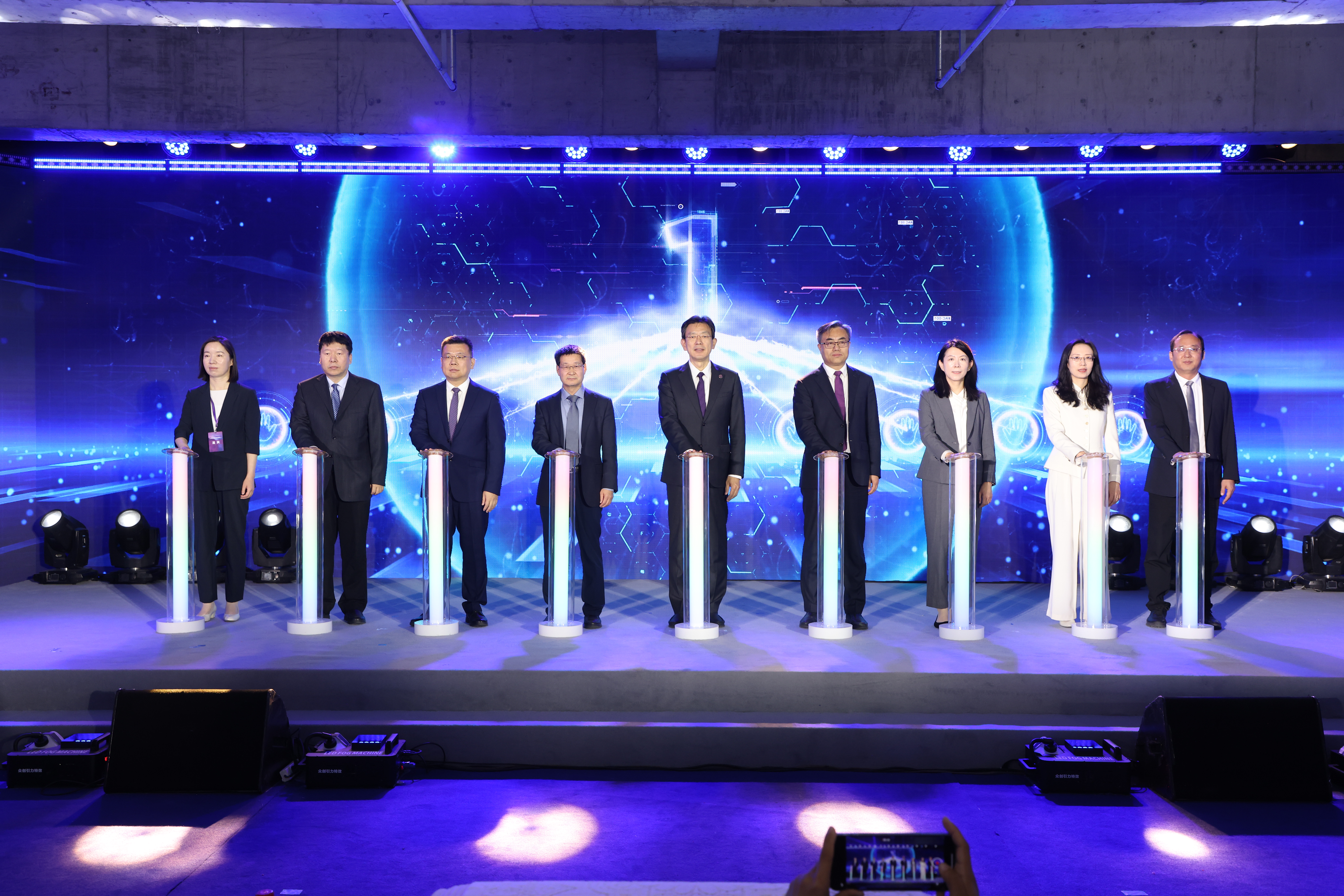 20260427-99久久久久久久无码|99精品久久99久久久久|亚洲国产成人精品无码一区二区|99久久久无码国产精品免费人妻具身智能与机器人研究院、EID 具身智能创新中心入驻聚智园暨发展论坛举办-自动化系-聚智园开园启动仪式.JPG